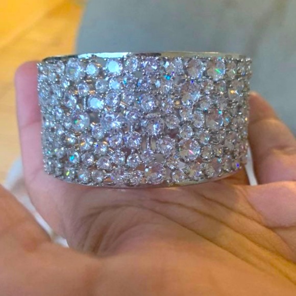 Unique Luxury Designer Bridal Bracelet - Picture 11 of 12